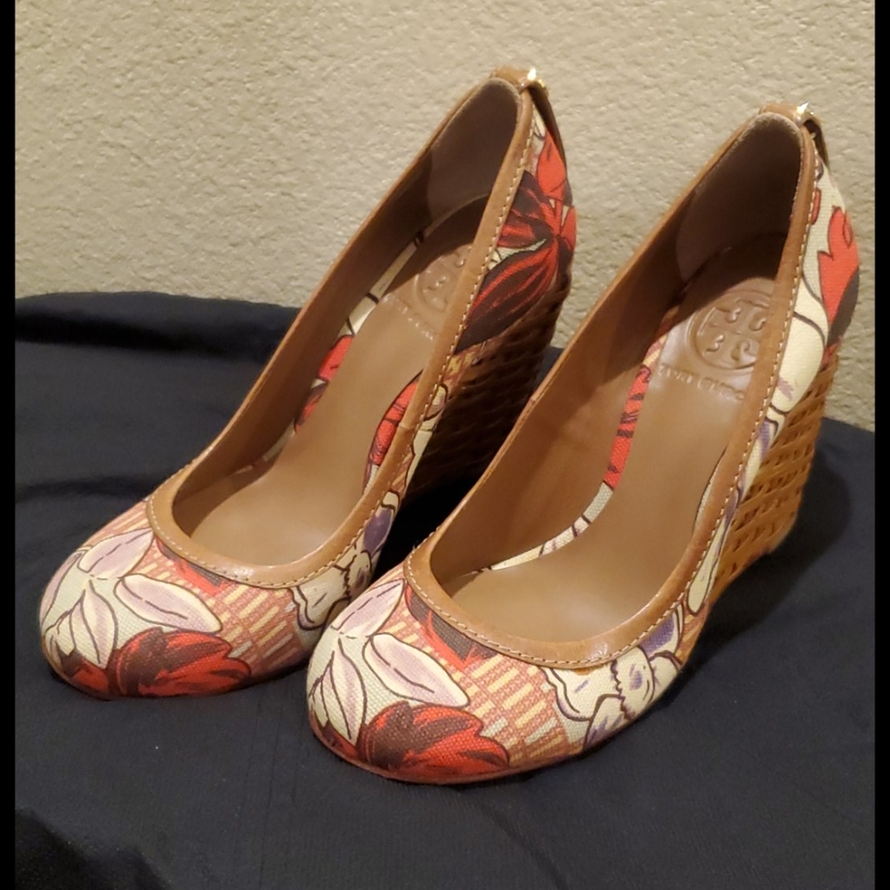 New Tory burch wedge heel